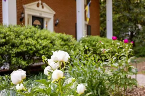 324 Glendale Dr, Chapel Hill, NC 27514