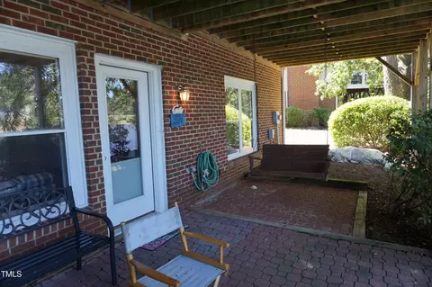 Exterior - 222 E Wind Ln, Cary, NC 27518 photo 10 of 14