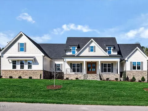 85 Old Garden Ln, Youngsville, NC 27596