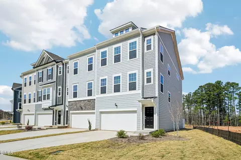 5950 Dunzo Dr, Raleigh, NC 27617