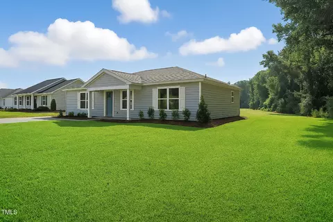 Exterior - 8670 Green Path Rd, Dunn, NC 28334 photo 1 of 8