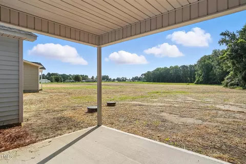 Exterior - 8670 Green Path Rd, Dunn, NC 28334 photo 4 of 8