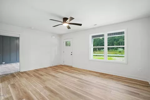 Living - 8670 Green Path Rd, Dunn, NC 28334 photo 2 of 3