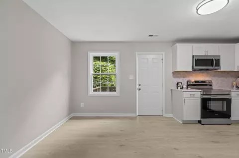 1433 Cherrycrest Dr, Durham, NC 27704 photo 6