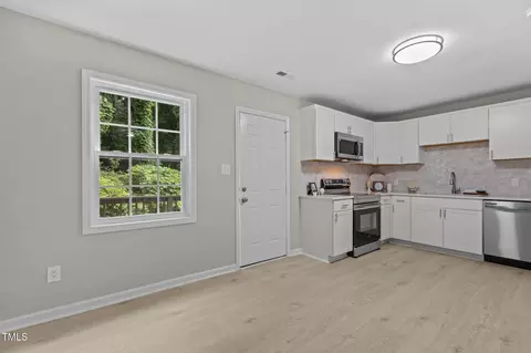 1433 Cherrycrest Dr, Durham, NC 27704 photo 8