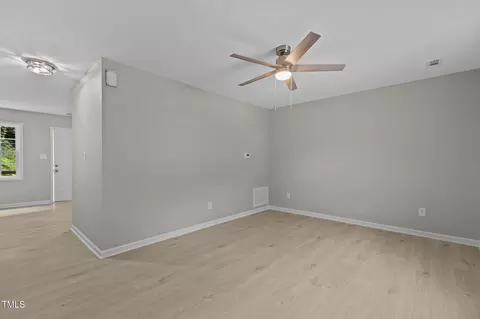 1433 Cherrycrest Dr, Durham, NC 27704 photo 9