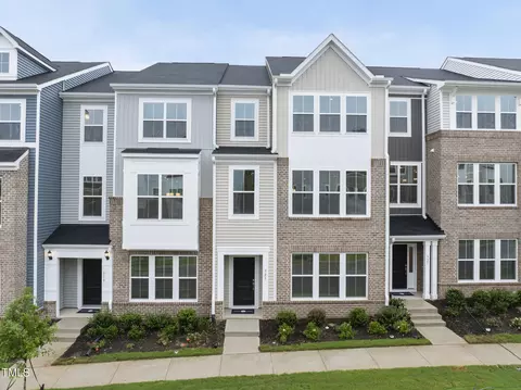 323 Chesapeake Commons St #104, Garner, NC 27529