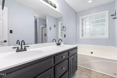 Bath - 165 Rynal Dr, Garner, NC 27529 photo 2 of 6