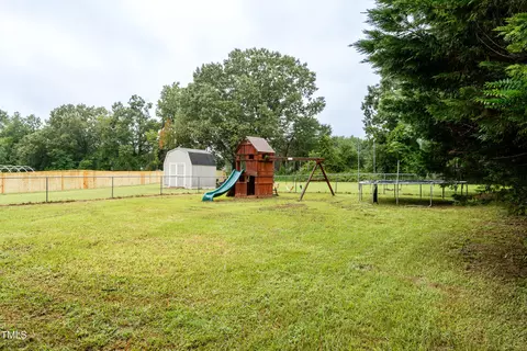 Exterior - 191 Lansing Dr, Benson, NC 27504 photo 10 of 17