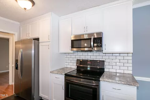Kitchen - 191 Lansing Dr, Benson, NC 27504 photo 4 of 4