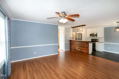 Living - 191 Lansing Dr, Benson, NC 27504 photo 2 of 3