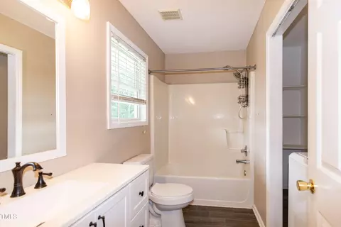 Bath - 191 Lansing Dr, Benson, NC 27504 photo 3 of 5