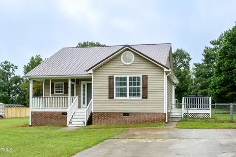 Exterior - 191 Lansing Dr, Benson, NC 27504 photo 3 of 17