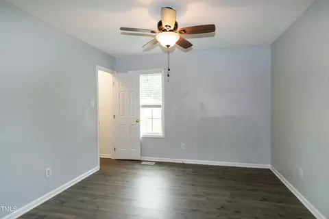 Bedroom - 191 Lansing Dr, Benson, NC 27504 photo 5 of 10