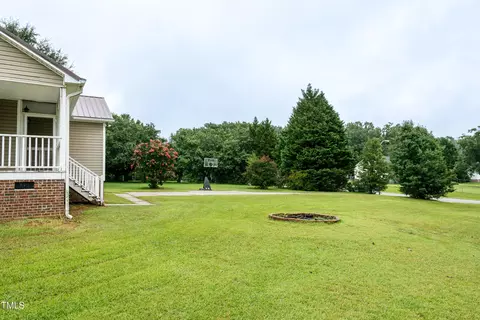 Exterior - 191 Lansing Dr, Benson, NC 27504 photo 14 of 17