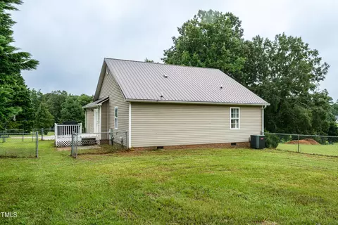 Exterior - 191 Lansing Dr, Benson, NC 27504 photo 11 of 17