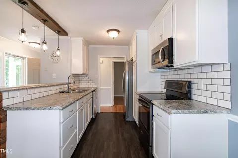 Kitchen - 191 Lansing Dr, Benson, NC 27504 photo 2 of 4