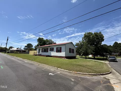 100 First St, Williamston, NC 27892