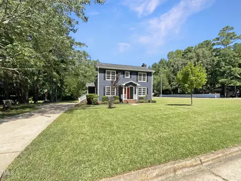 1400 Woods Creek Dr, Garner, NC 27529