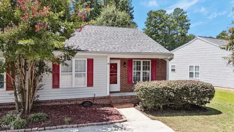 54 N Sussex Dr, Smithfield, NC 27577