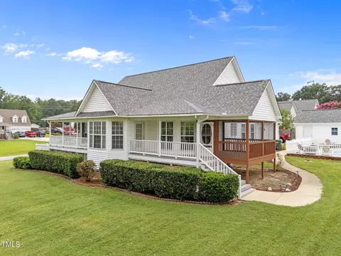 Exterior - 102 Gary Ct, Garner, NC 27529 photo 2 of 5