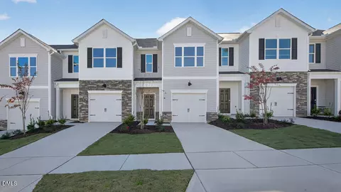 155 Starlight St, Sanford, NC 27330