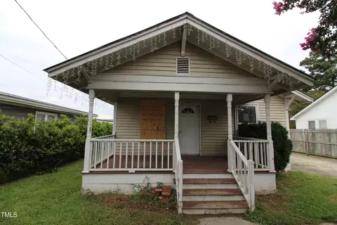 207 W Brocklyn St, Benson, NC 27504