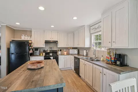 301 Pine Oak, Cameron, NC 28326 photo 9
