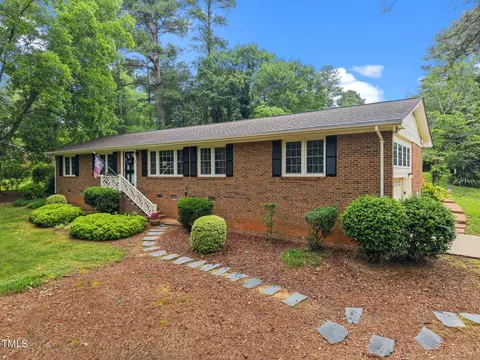 1605 Beechwood Dr, Raleigh, NC 27609
