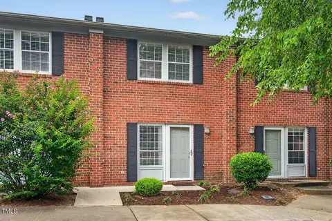 113 Coleridge Ct, Carrboro, NC 27510