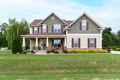 6 Fieldsview Dr, Garner, NC 27529