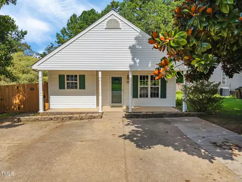 262 Highgate Cir, Wake Forest, NC 27587