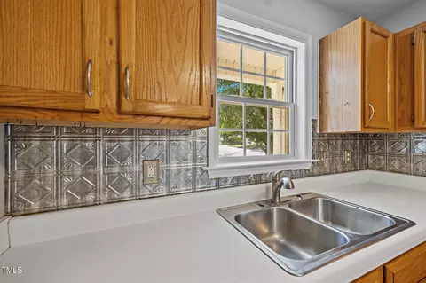 Kitchen - 262 Highgate Cir, Wake Forest, NC 27587 photo 3 of 5