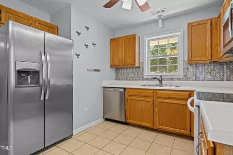Kitchen - 262 Highgate Cir, Wake Forest, NC 27587 photo 5 of 5