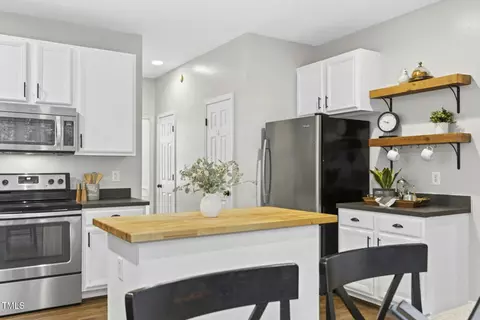 Kitchen - 5928 Rustic Wood Ln, Durham, NC 27713 photo 4 of 5