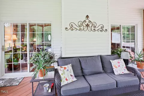 Exterior - 230 Wendy Pl, Benson, NC 27504 photo 5 of 10