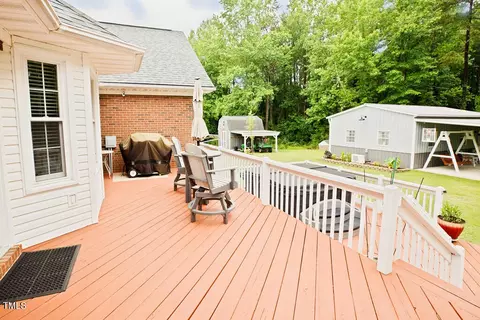 Exterior - 230 Wendy Pl, Benson, NC 27504 photo 6 of 10