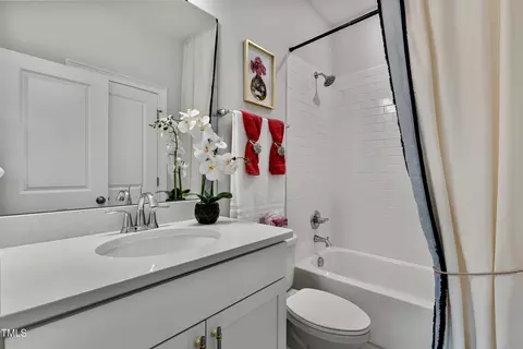 Bath - 8101 Fergus Ct, Wake Forest, NC 27587 photo 5 of 6