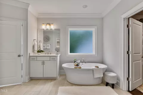 Bath - 8101 Fergus Ct, Wake Forest, NC 27587 photo 4 of 6