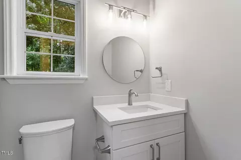 Bath - 819 Durkyn Pl, Wake Forest, NC 27587 photo 3 of 4