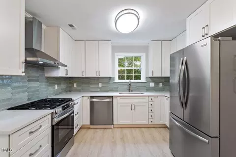 Kitchen - 819 Durkyn Pl, Wake Forest, NC 27587 photo 4 of 6