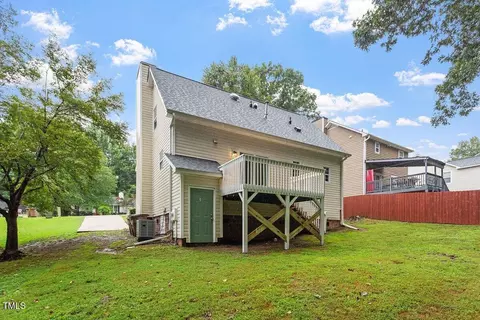 Exterior - 819 Durkyn Pl, Wake Forest, NC 27587 photo 7 of 8