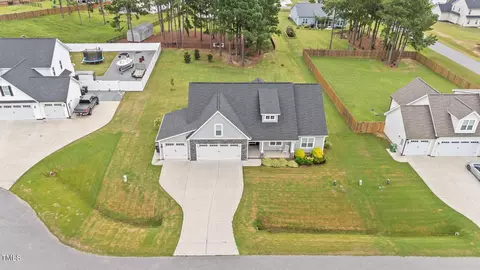 32 Boulder River Trl, Benson, NC 27504
