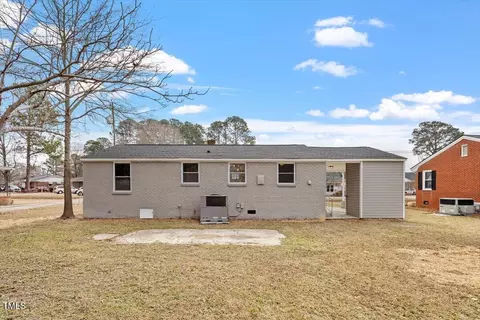 Exterior - 322 Pace St, Smithfield, NC 27577 photo 4 of 6