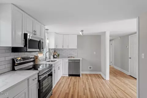 Kitchen - 322 Pace St, Smithfield, NC 27577 photo 5 of 6