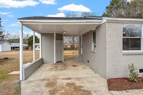 Exterior - 322 Pace St, Smithfield, NC 27577 photo 2 of 6