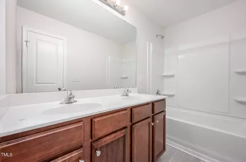 Bath - 356 Botanical Ct, Bunnlevel, NC 28323 photo 2 of 3