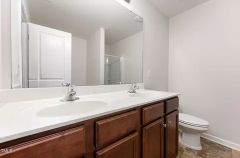Bath - 356 Botanical Ct, Bunnlevel, NC 28323 photo 3 of 3