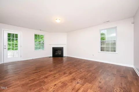 Living - 356 Botanical Ct, Bunnlevel, NC 28323 photo 1 of 2