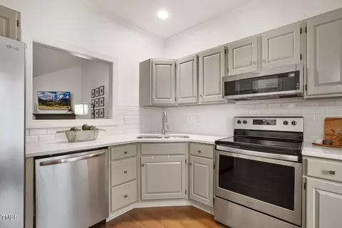 217 Danforth Dr, Cary, NC 27511 photo 9